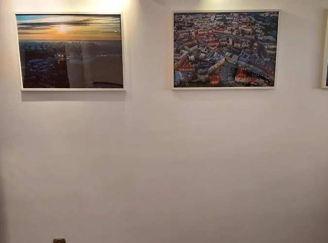 Wschodnia Διαμέρισμα *